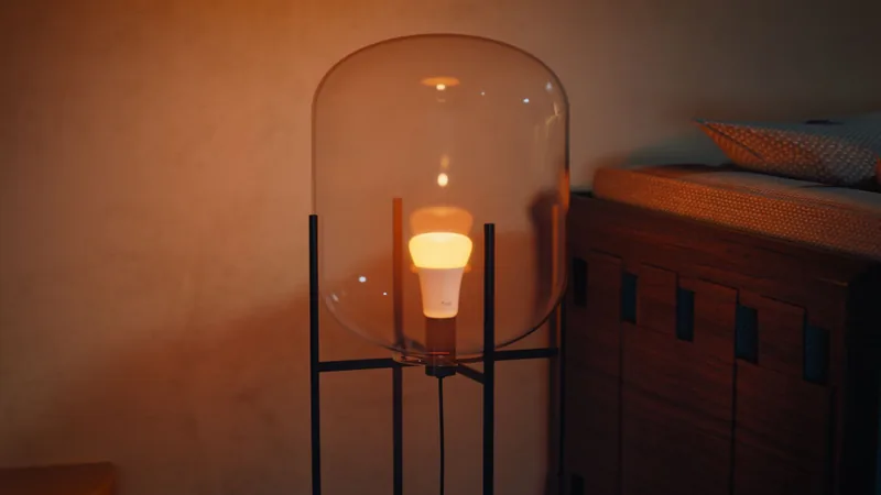 Philips Hue White and Color Ambiance E27 – inteligentna żarówka | Homenura
